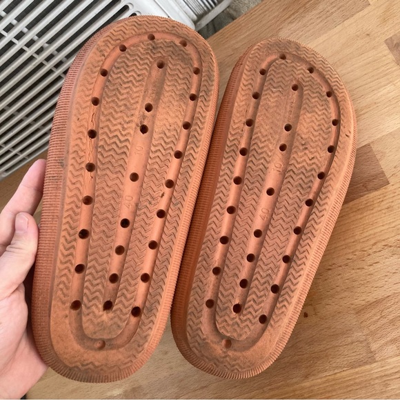Cushionaire slides size 10, euro 40 - Picture 3 of 8